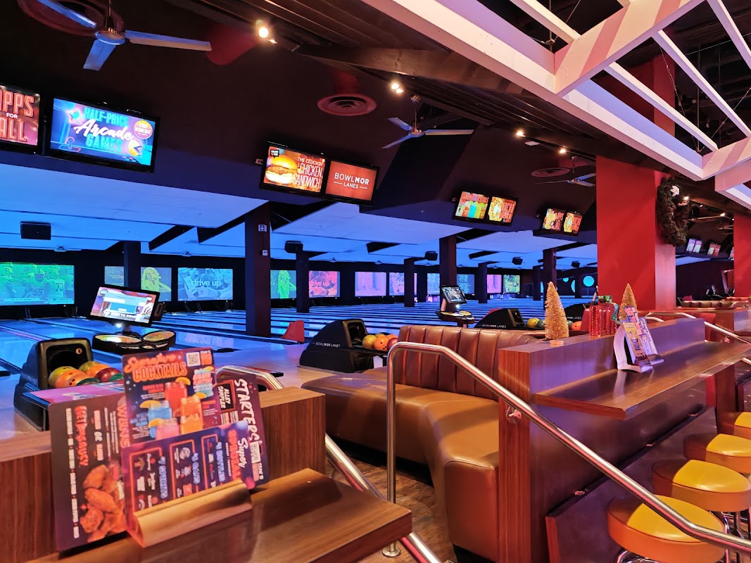 Bowlmor Lanes Cupertino photo 2