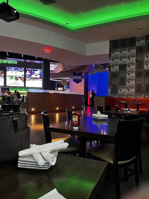 Dave & Buster's Woburn photo 5