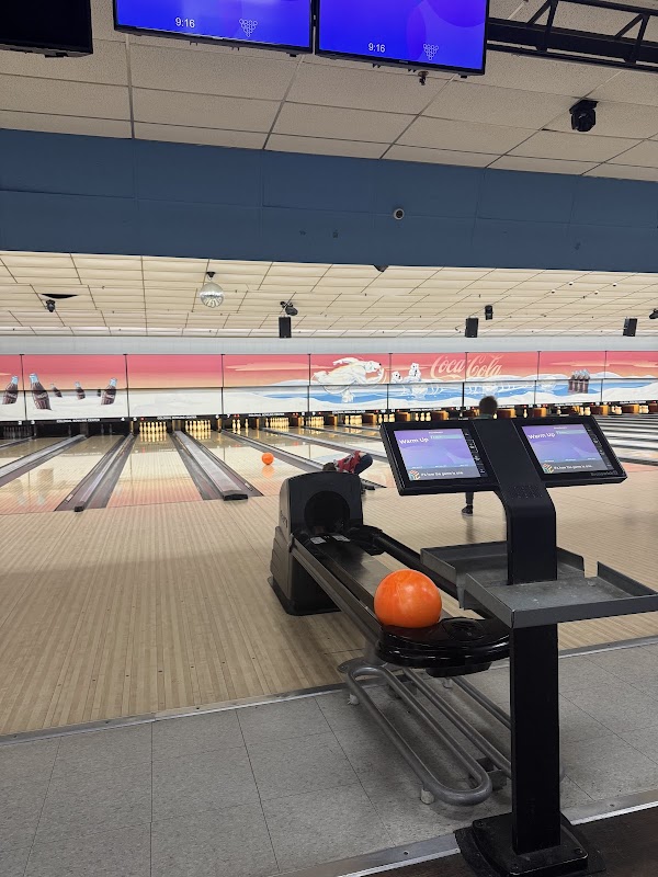 Colonial Bowling Lanes Harahan photo 1