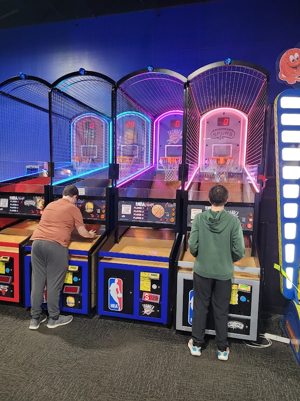 America's Incredible Pizza Company St. Louis photo 5