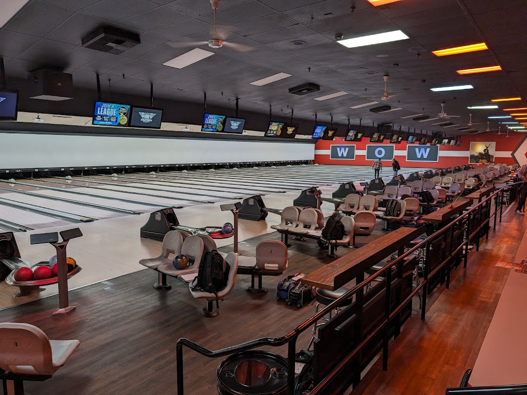 Bowlero North Sacramento photo 2