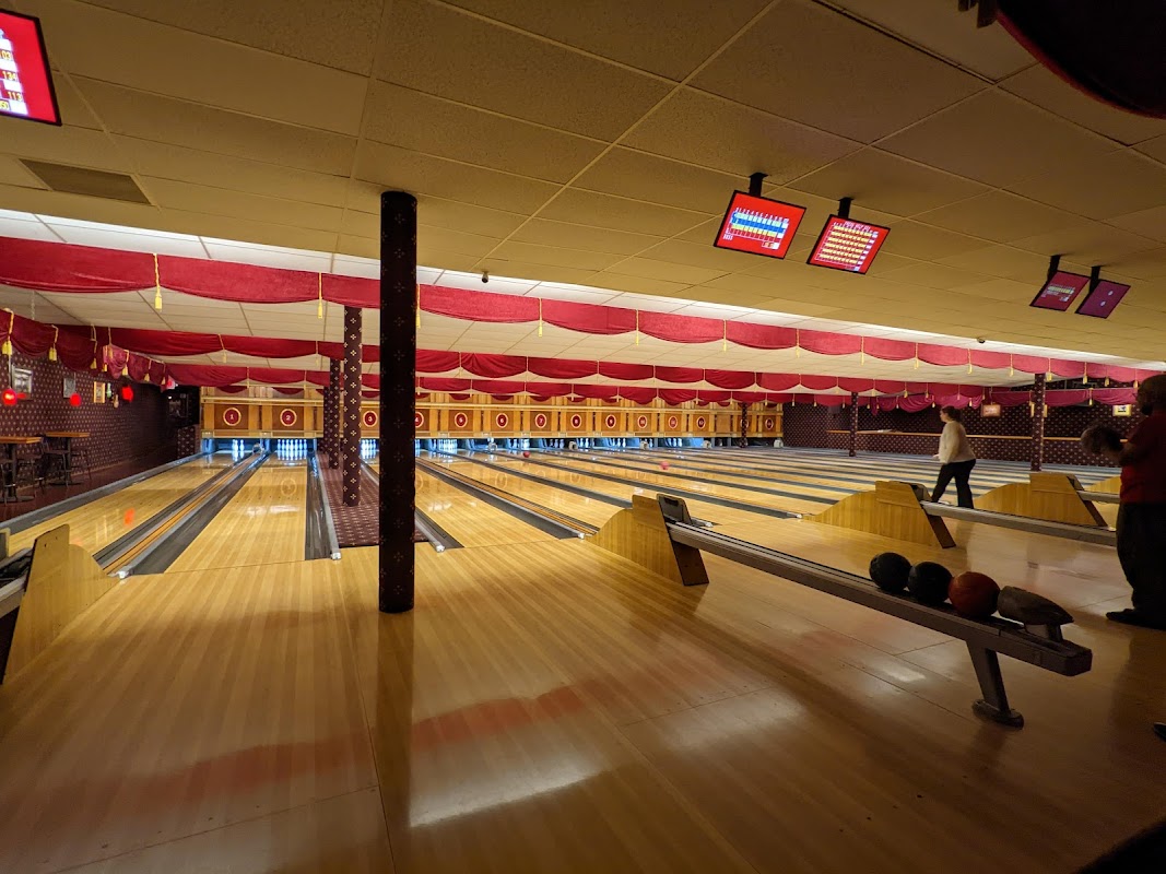 Arsenal Bowling Lanes photo 2