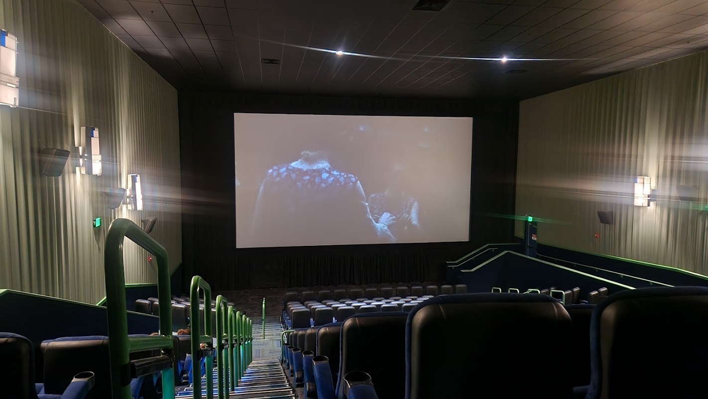 AMC CLASSIC Westroads 14 photo 10