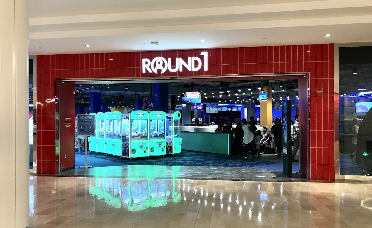 Round 1 Westfield Galleria At Roseville photo 2