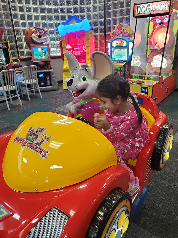 Chuck E. Cheese Newark photo 3