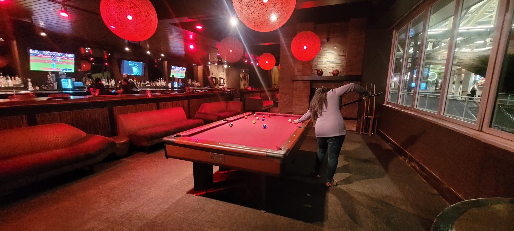 810 Billiards & Bowling photo 8