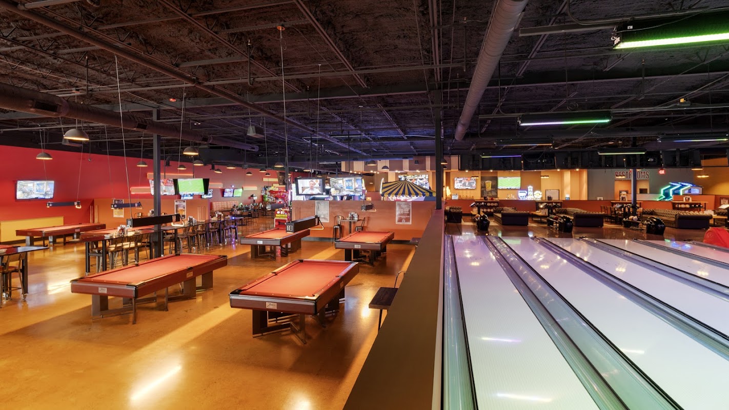 810 Billiards & Bowling photo 3