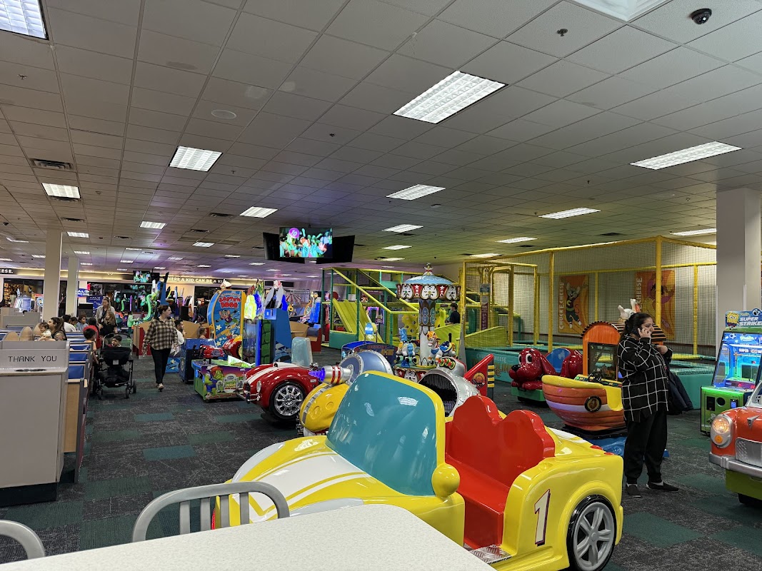 Chuck E. Cheese Whitby photo 3