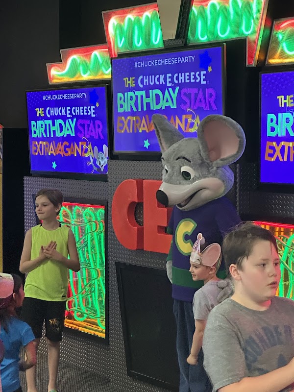 Chuck E. Cheese Silverdale photo 3