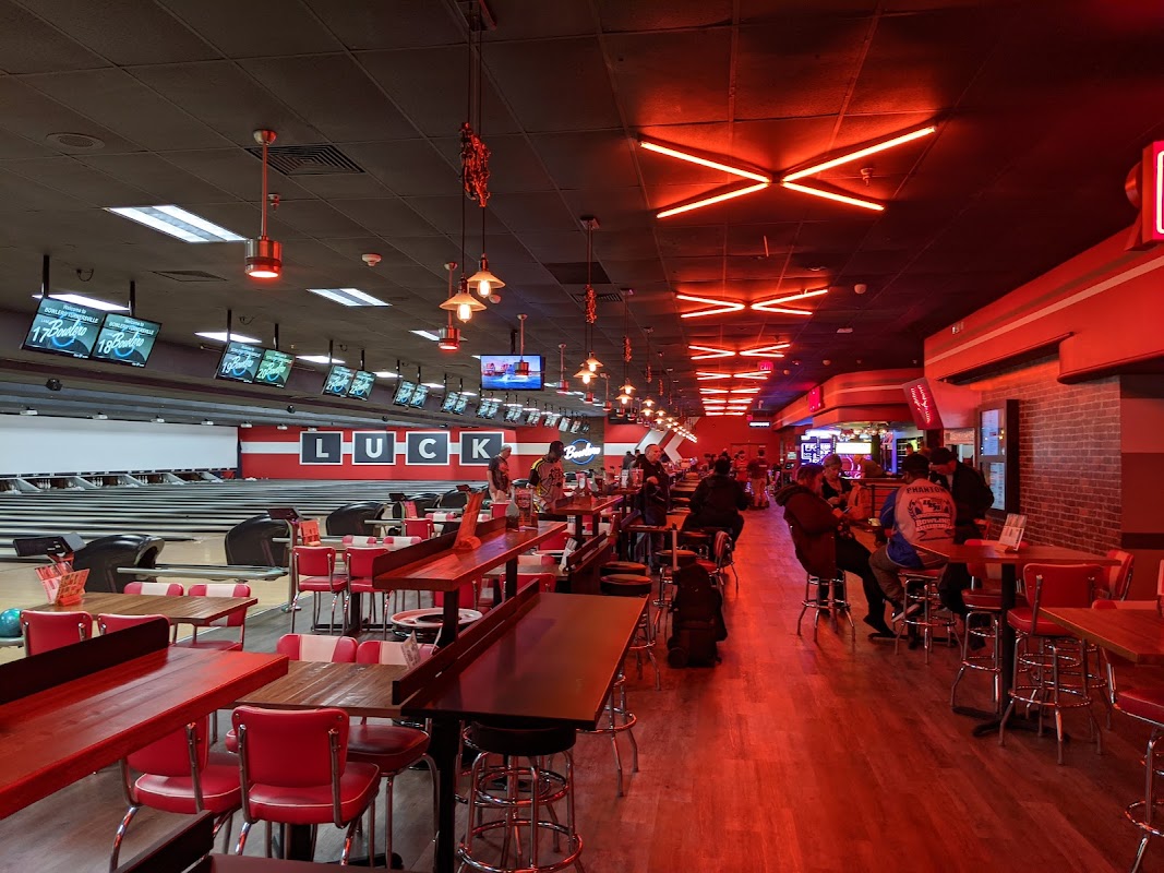 Bowlero Turnersville photo 3