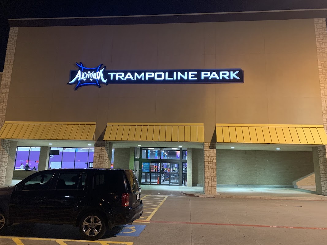 Altitude Cedar Hill photo 3