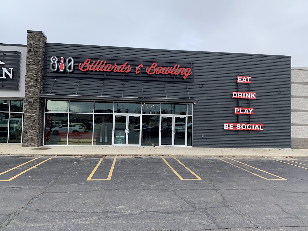 810 Billiards & Bowling photo 1
