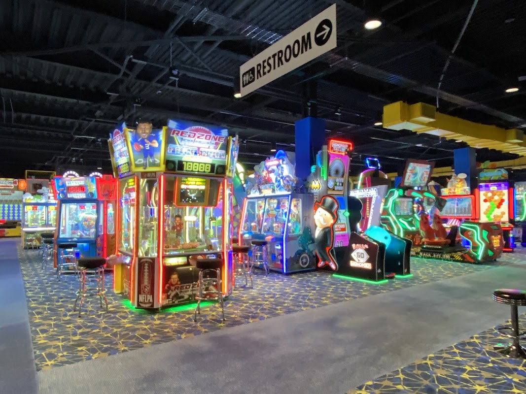 Round 1 Meadows Mall photo 1