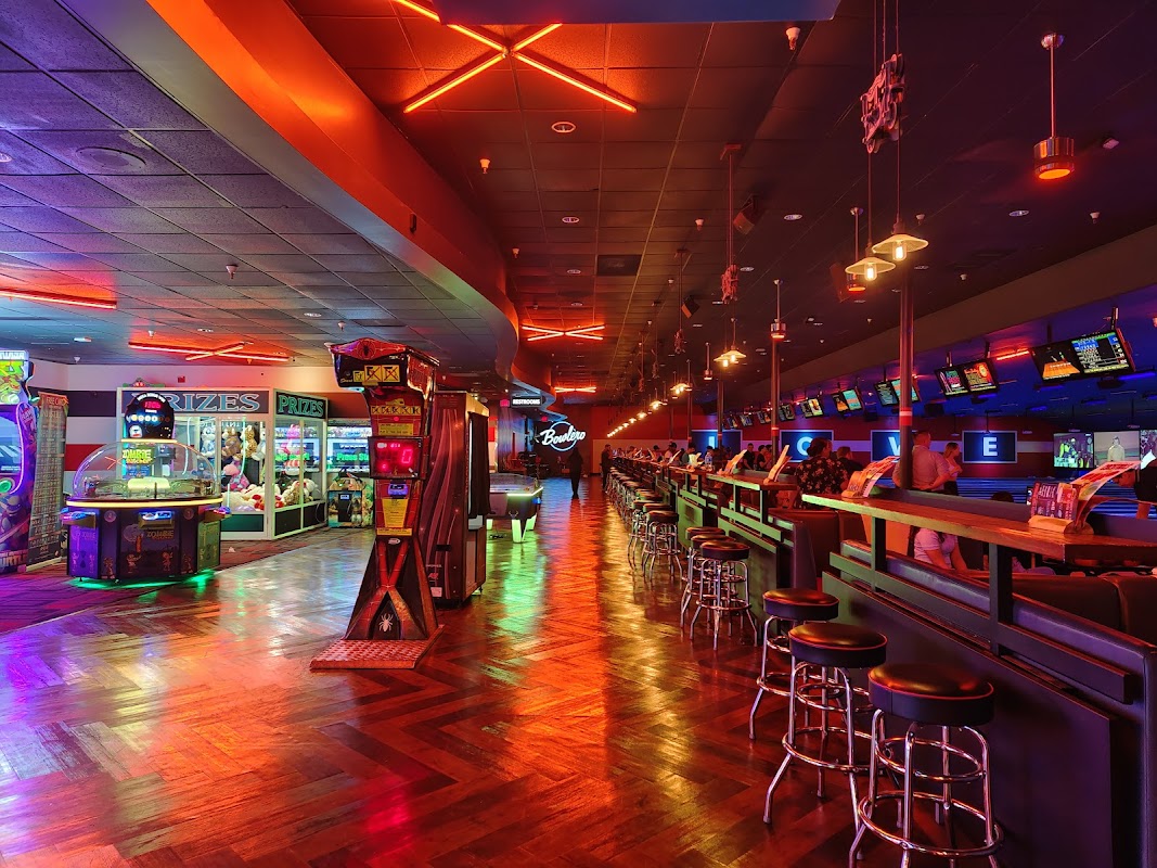 Bowlero San Jose photo 2