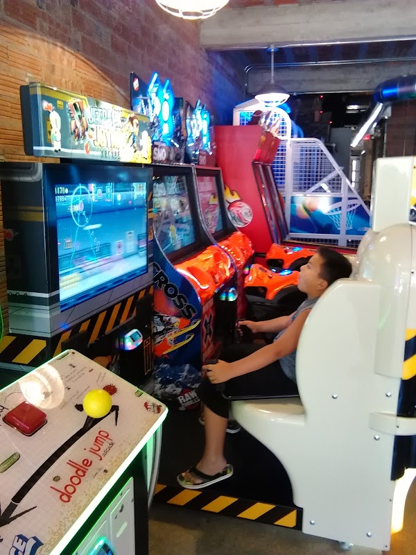 Kodiak's Arcade & Shooting Gallery photo 2