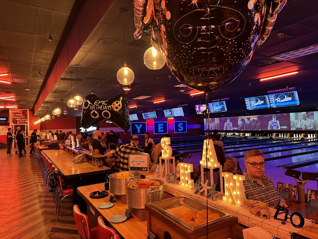 Bowlero Fair Lawn photo 2