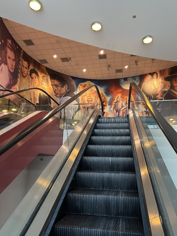 AMC River East 21 photo 8