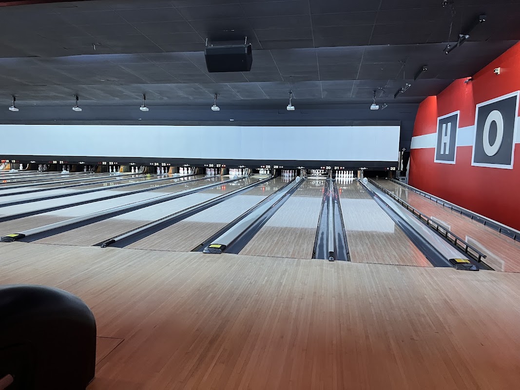 Bowlero Boothwyn photo 3