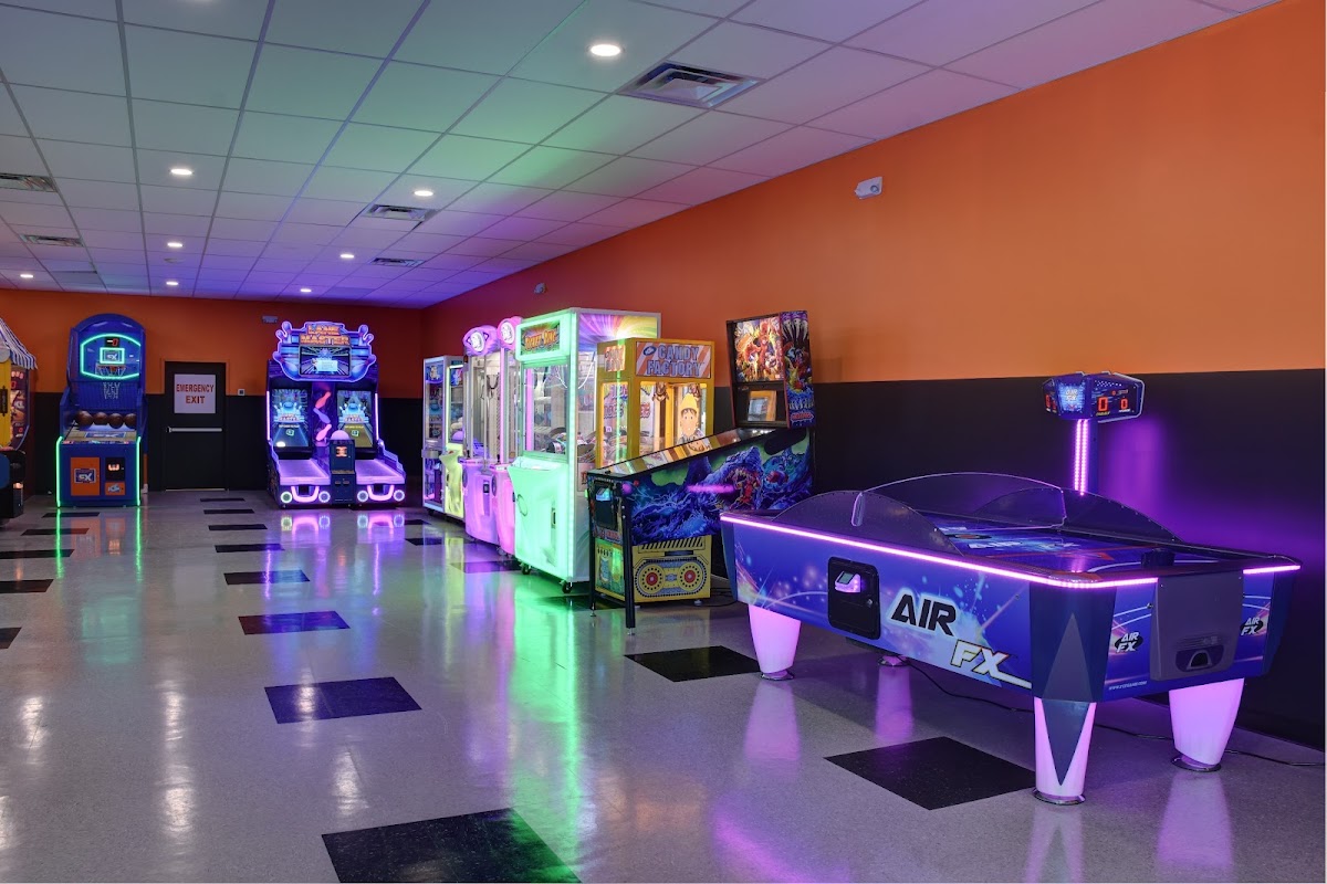 Brass City Raceway & Axe Throwing photo 3