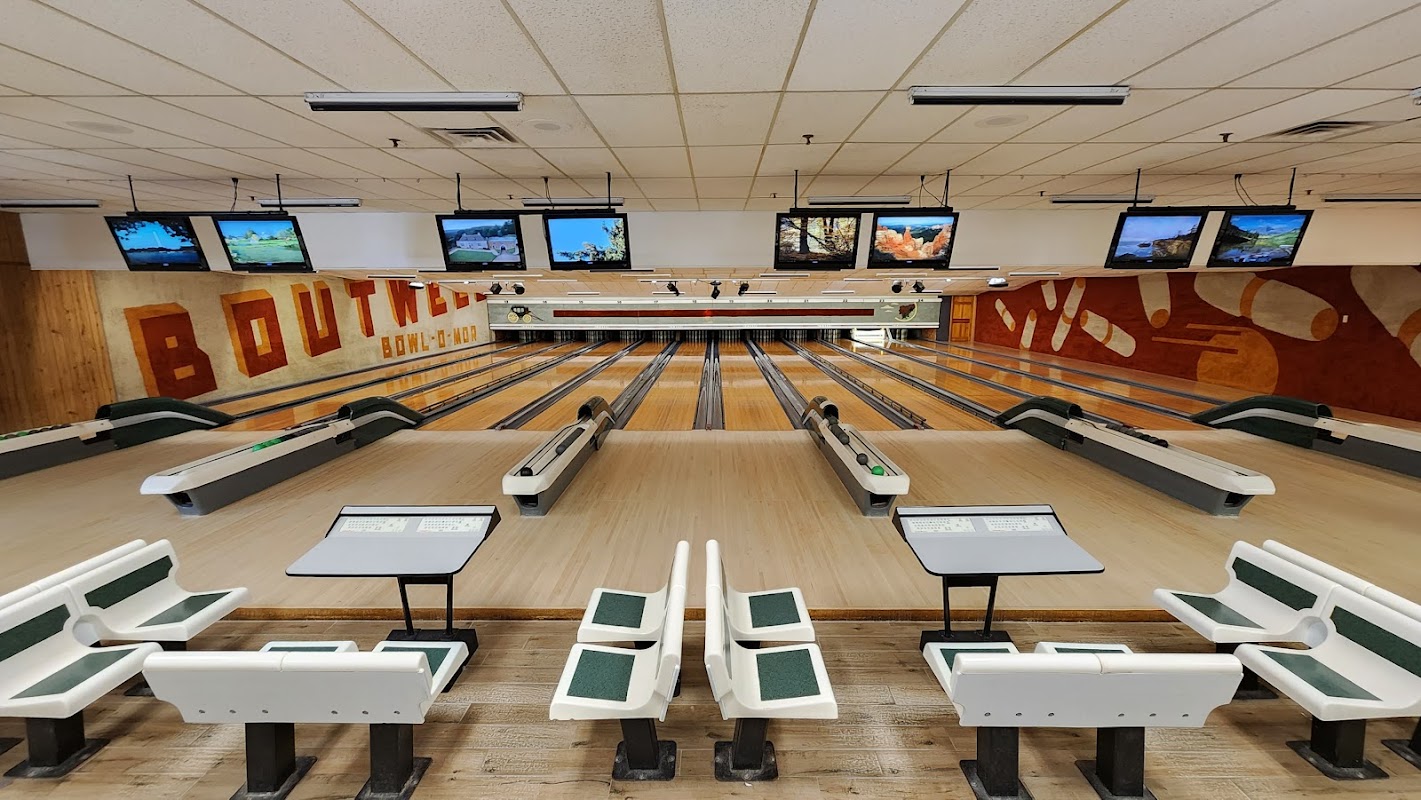 Boutwells Bowling Center photo 2
