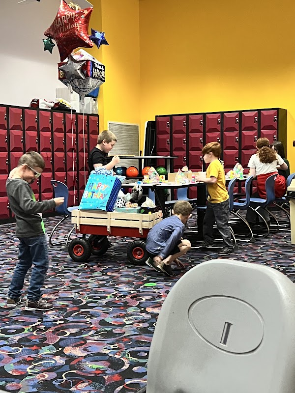 Allfam Bowling & Entertainment Center photo 8