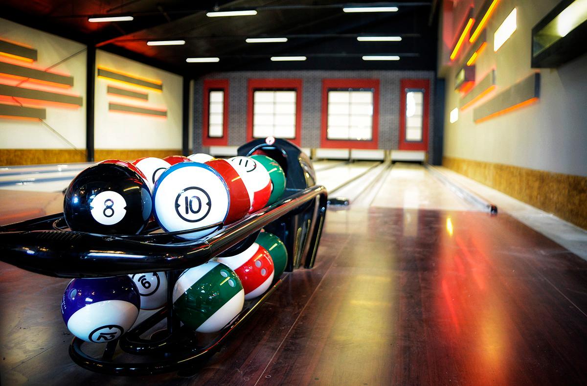 810 Billiards & Bowling photo 2
