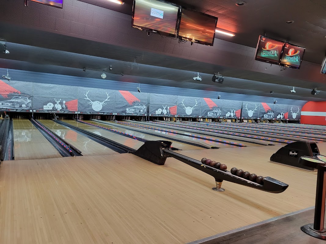 Bowlero Pikesville photo 2