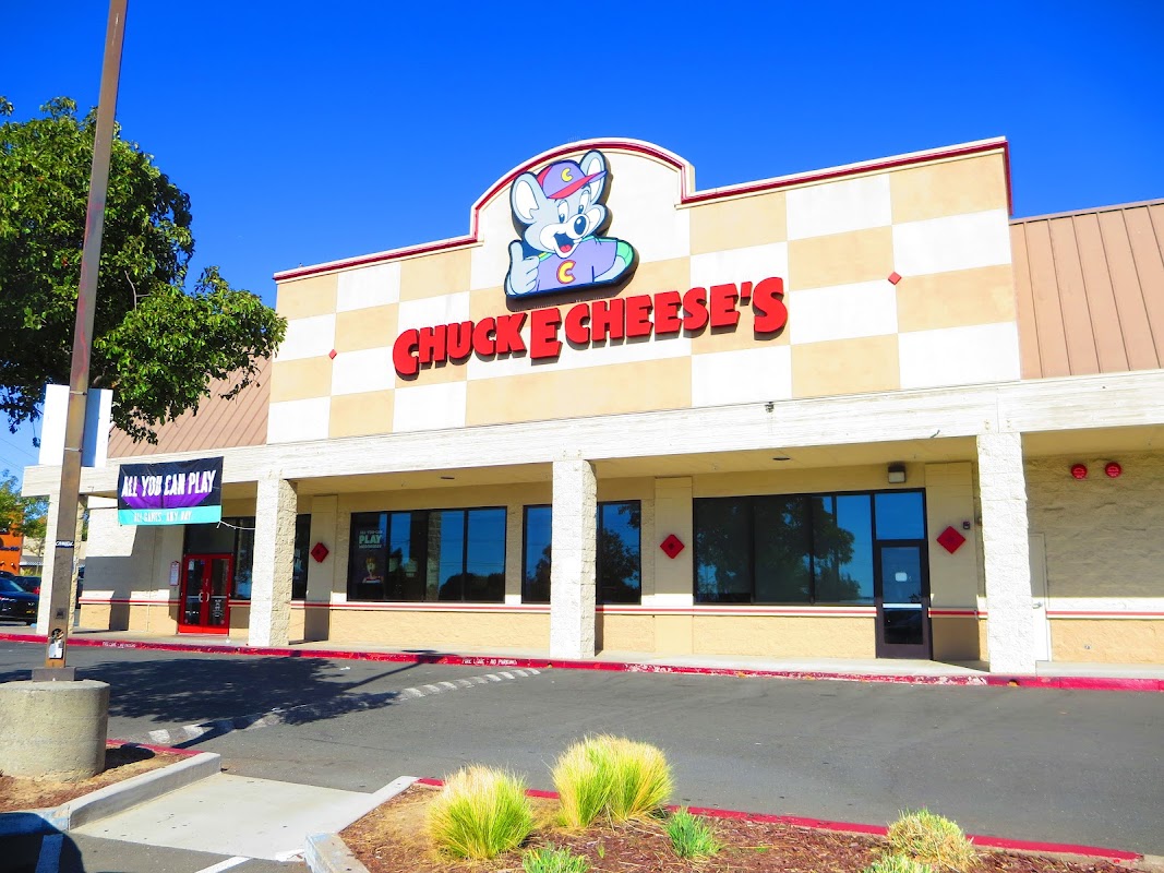 Chuck E. Cheese Pinole photo 4