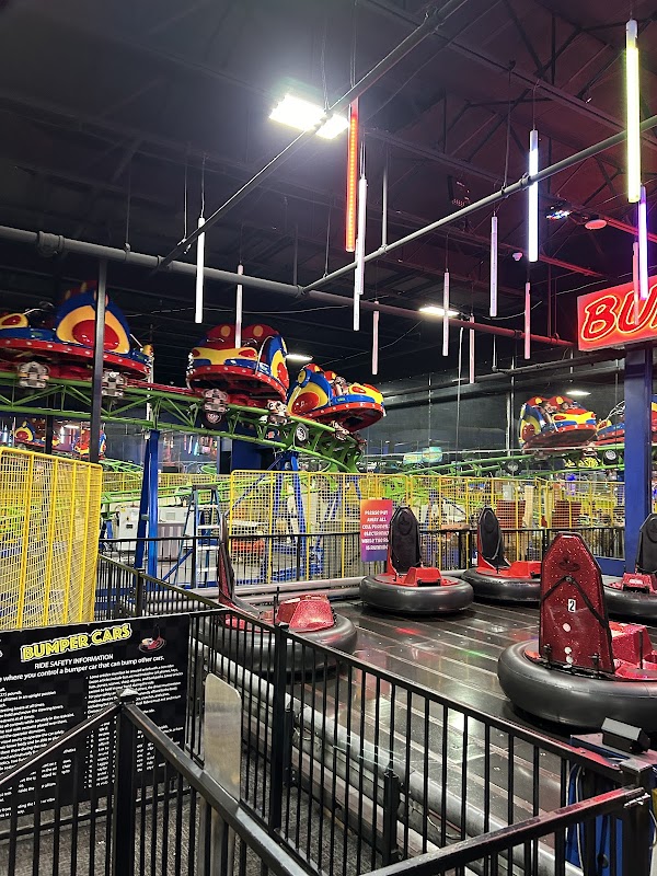 America's Incredible Pizza Company St. Louis photo 4