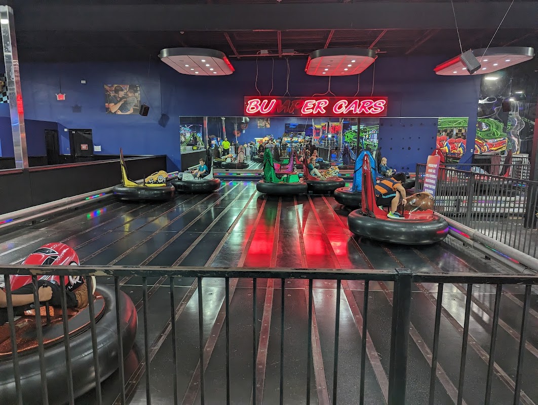 America's Incredible Pizza Company Tulsa photo 10