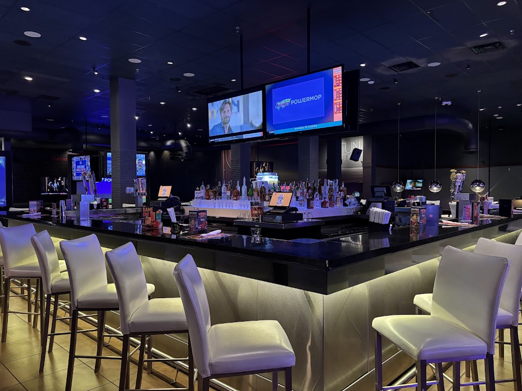 Dave & Buster's Hollywood photo 2