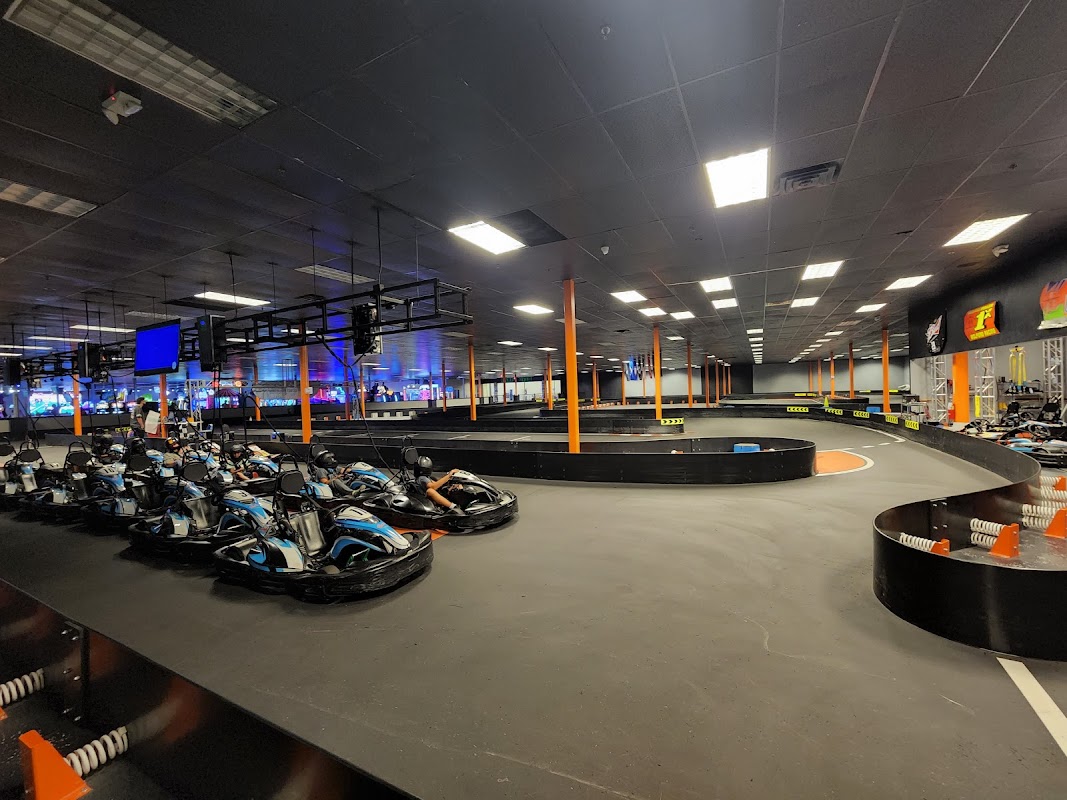 District Eat and Play