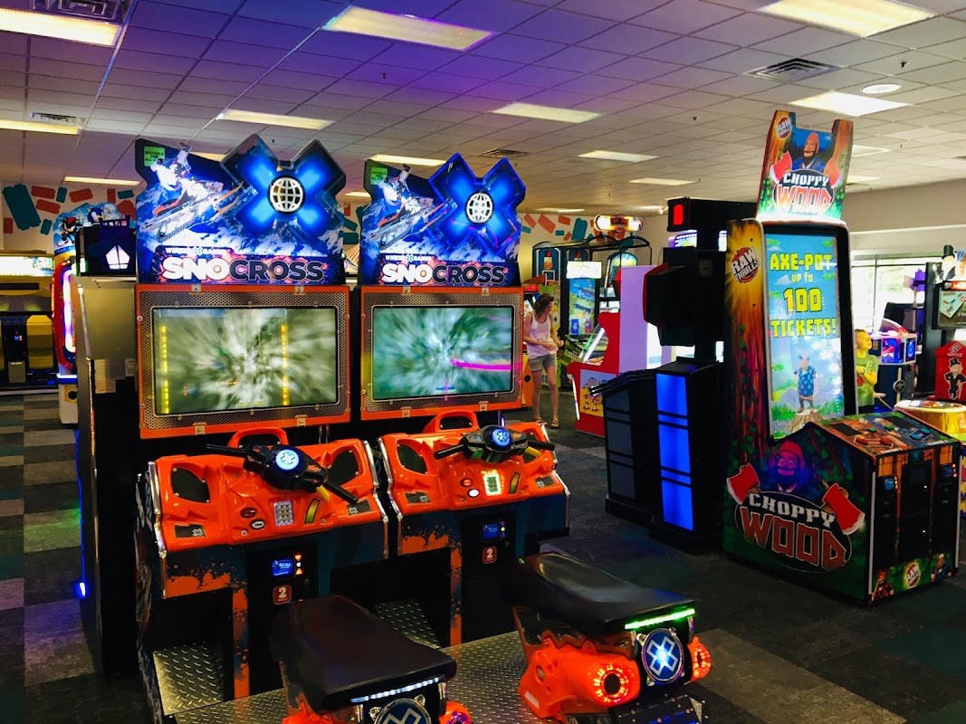 Chuck E. Cheese Walker photo 5