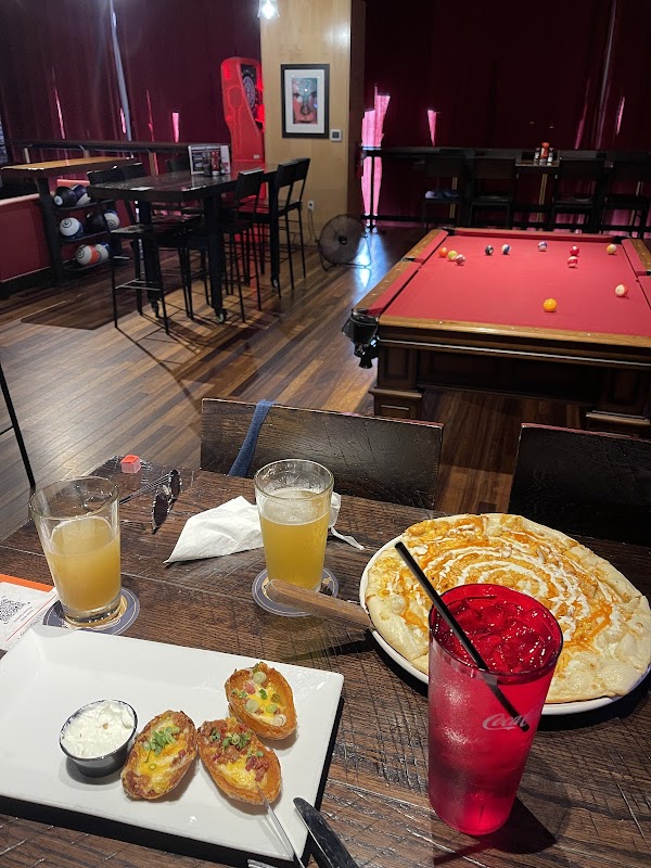 810 Billiards & Bowling photo 10