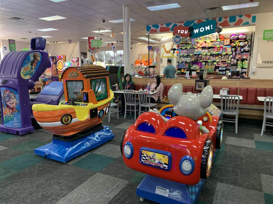 Chuck E. Cheese Rochester photo 3