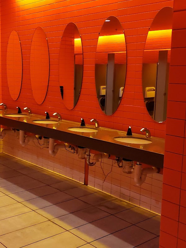 AMC CLASSIC Westroads 14 photo 4