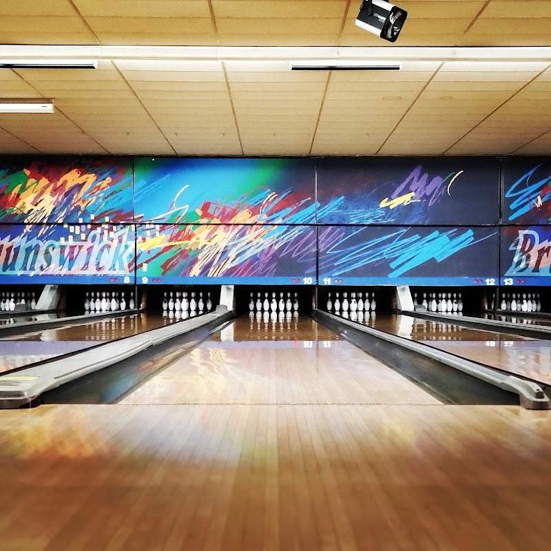 Bowlero Westminster photo 2