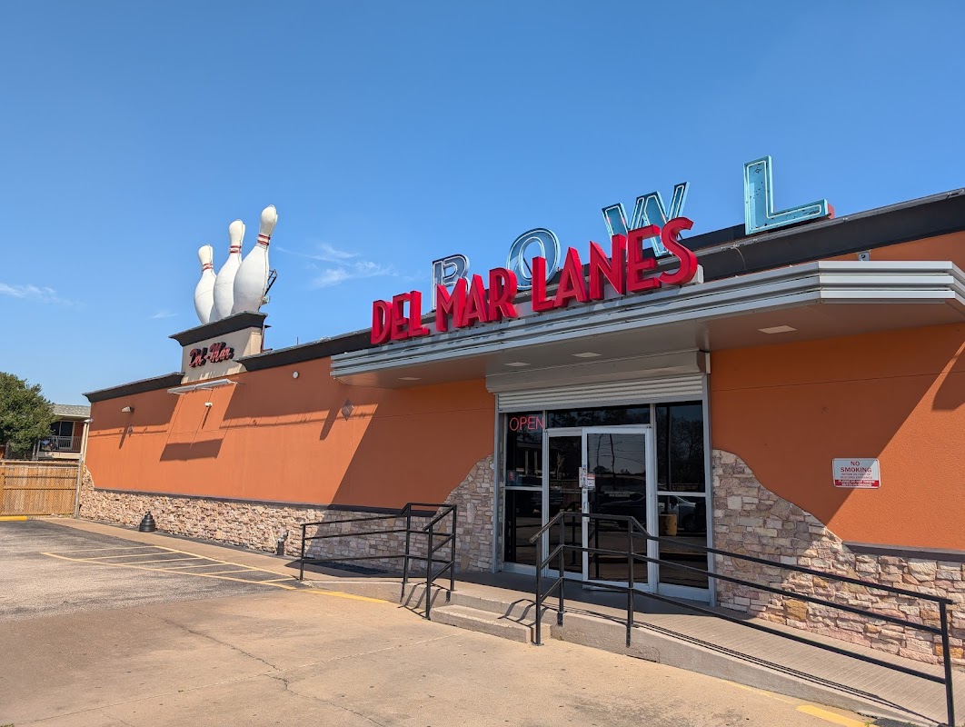 Del Mar Lanes photo 3