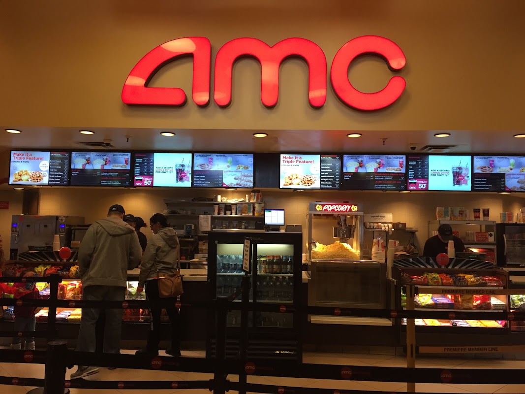 AMC Maple Ridge 8 photo 2