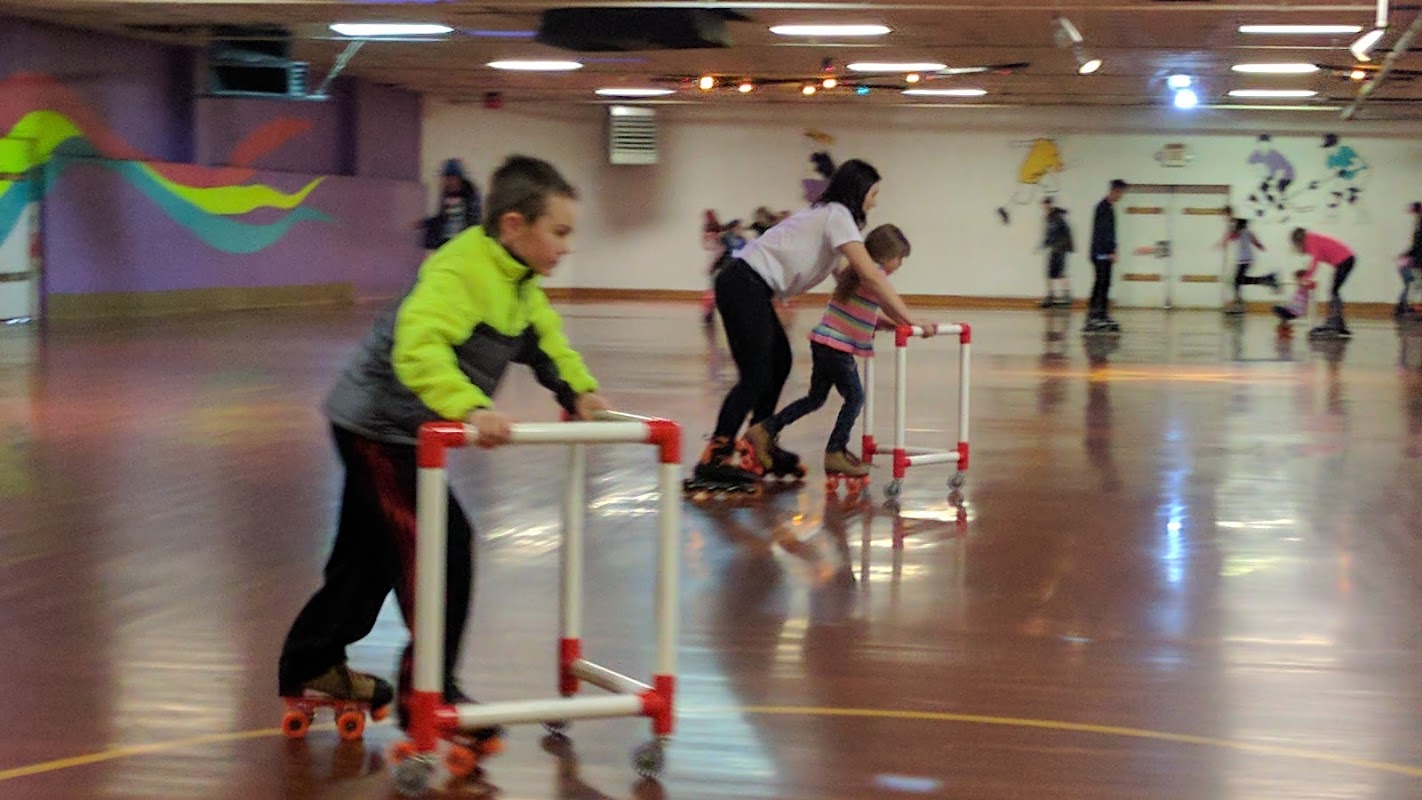 Deleta Skating photo 3