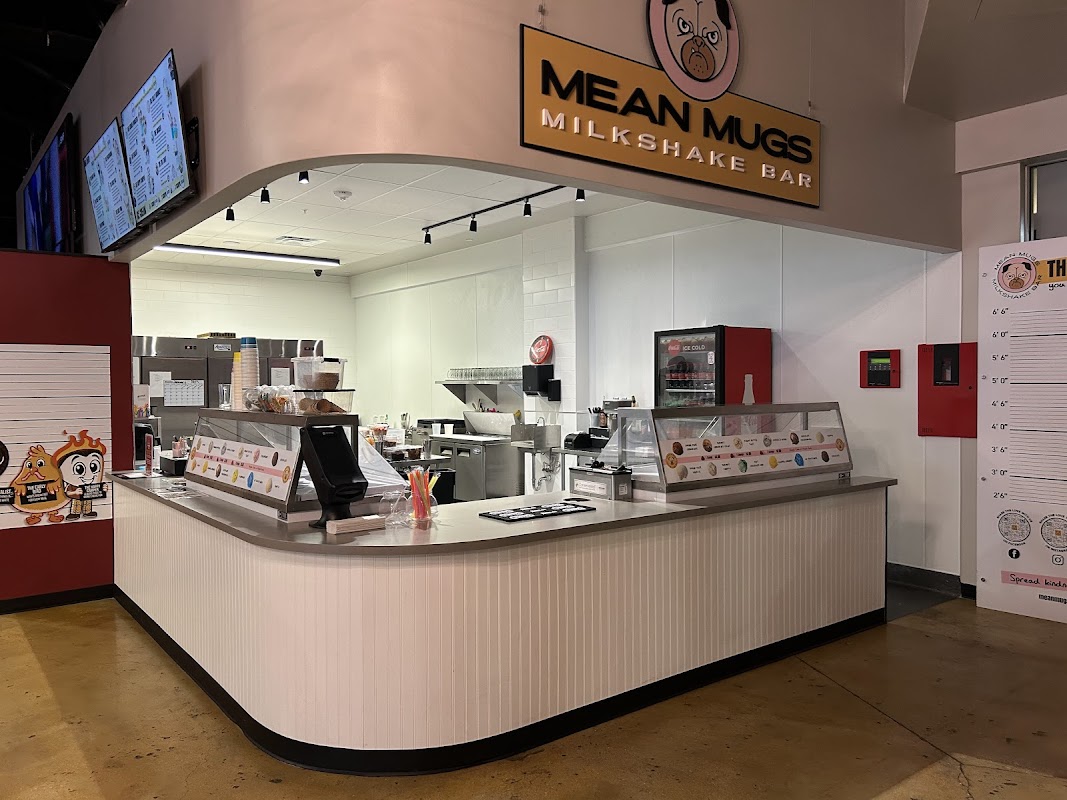 810 Billiards & Bowling photo 7