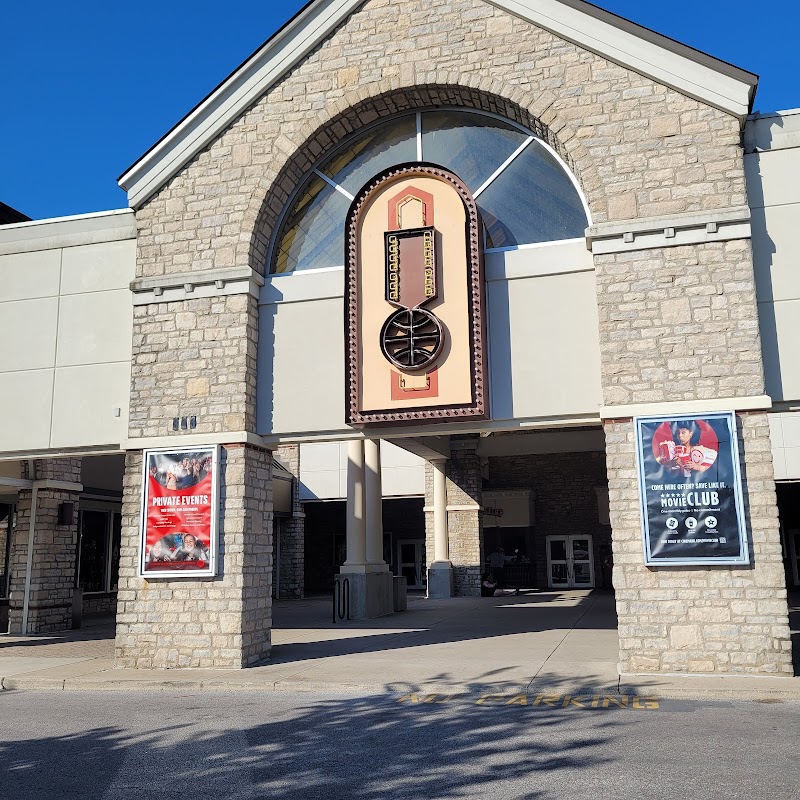 Cinemark Stoneridge Plaza Movies 16 photo 2