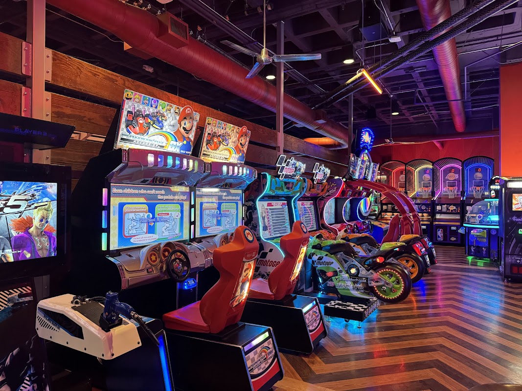 Bowlmor Lanes Cupertino photo 3