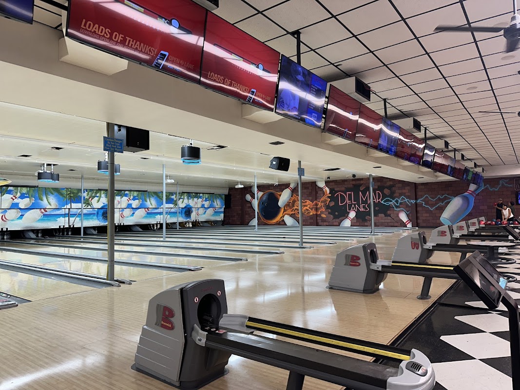 Del Mar Lanes photo 2