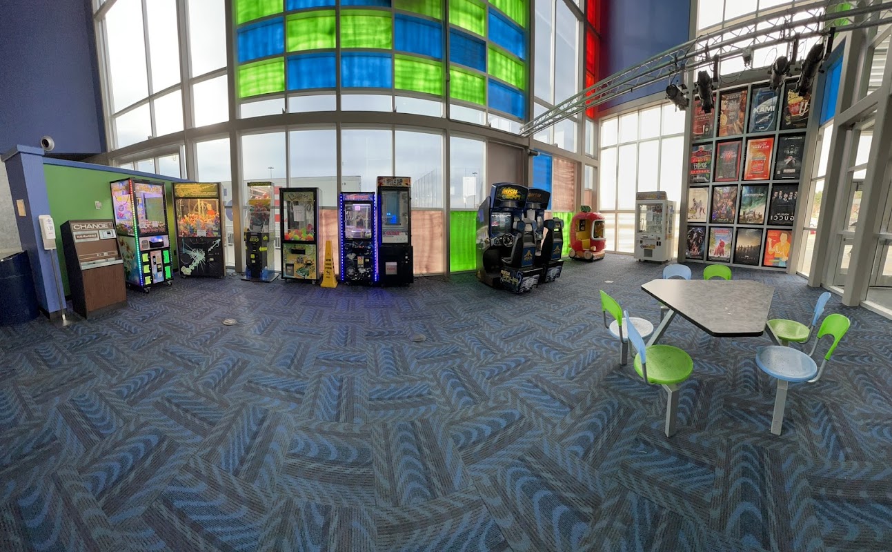 AMC CLASSIC Westroads 14 photo 7