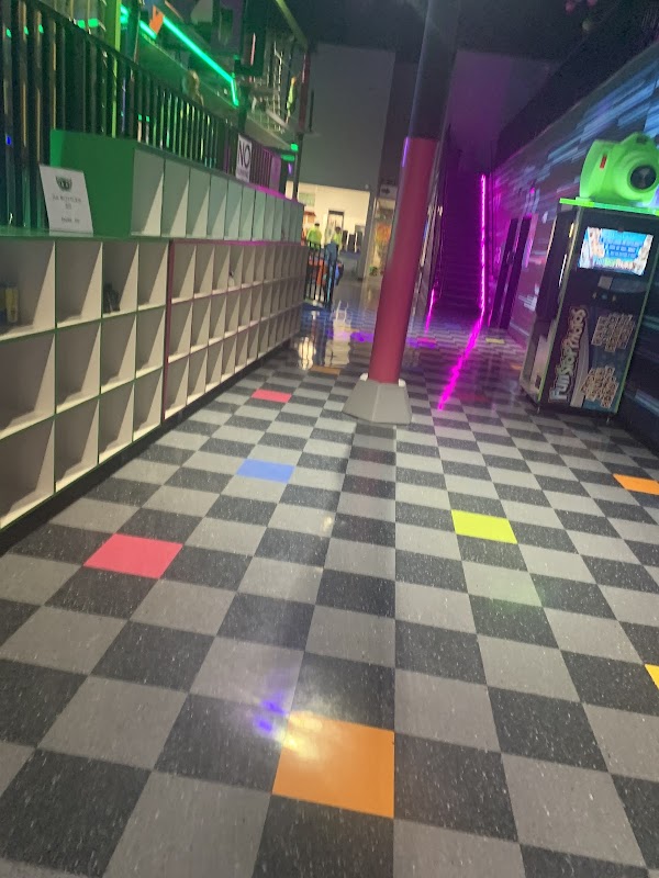 Airborne Extreme Gonzales photo 10