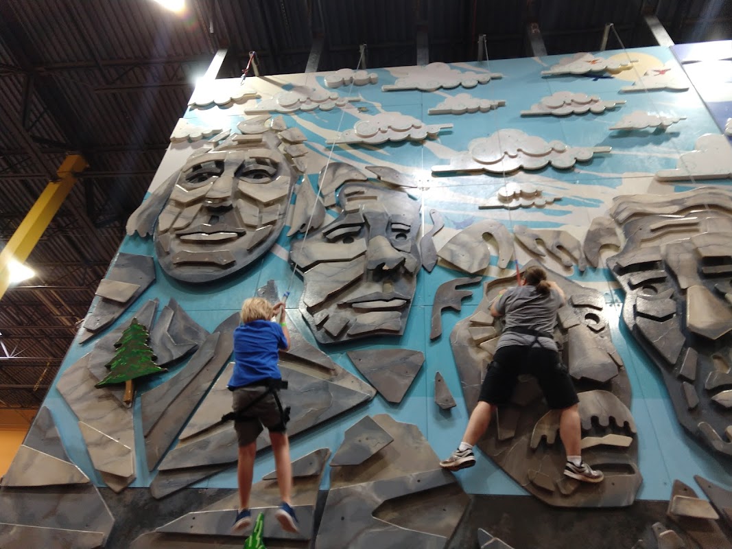 ClimbZone Laurel photo 3