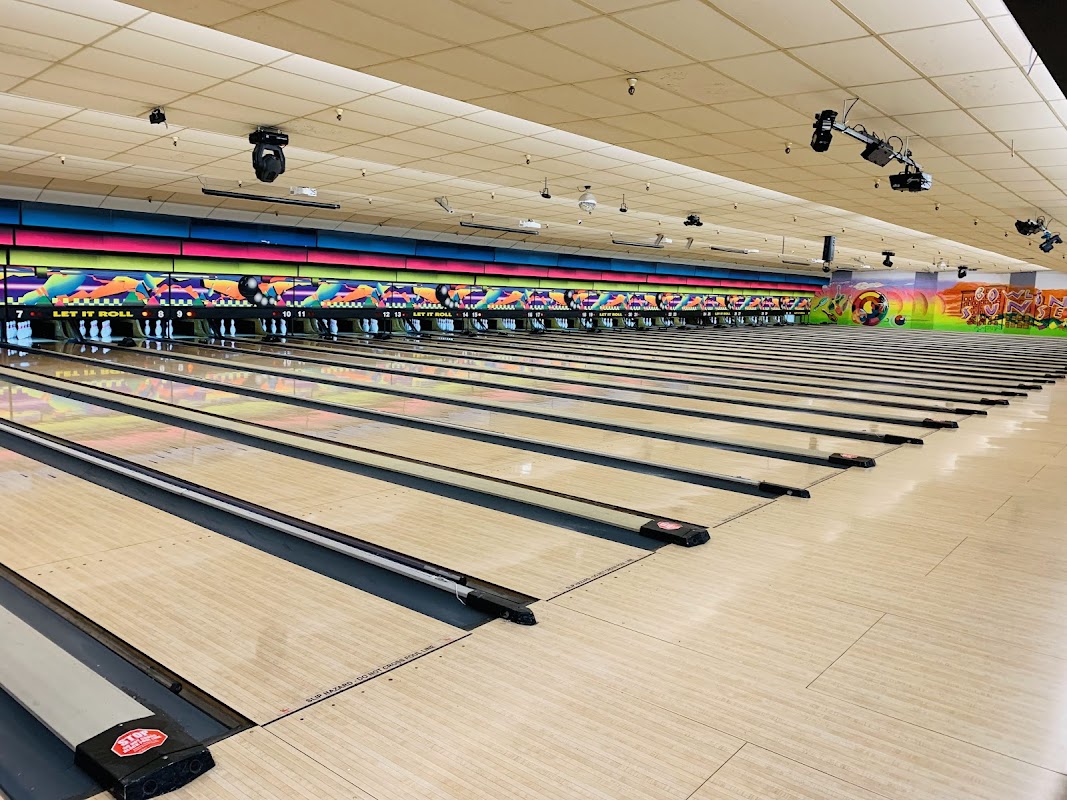 Let It Roll Bowl & Entertainment Center photo 1
