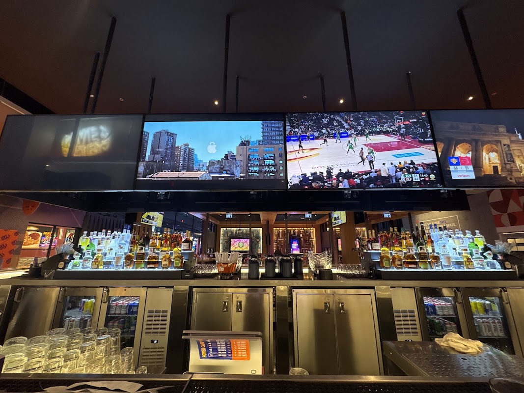 Dave & Buster's Niles photo 1