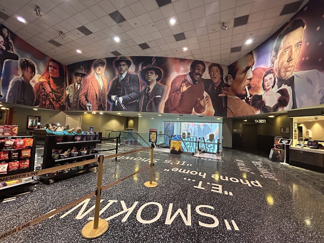 AMC River East 21 photo 7